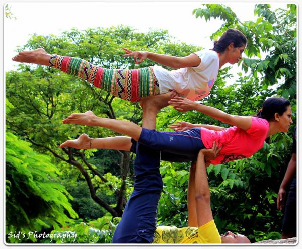 ❤️Acro yoga lovers ❤️ योग एक ऐसी क्रिया है जो न केवल हमे स्वास्�